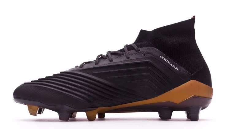 post card adidas predator 01.webp